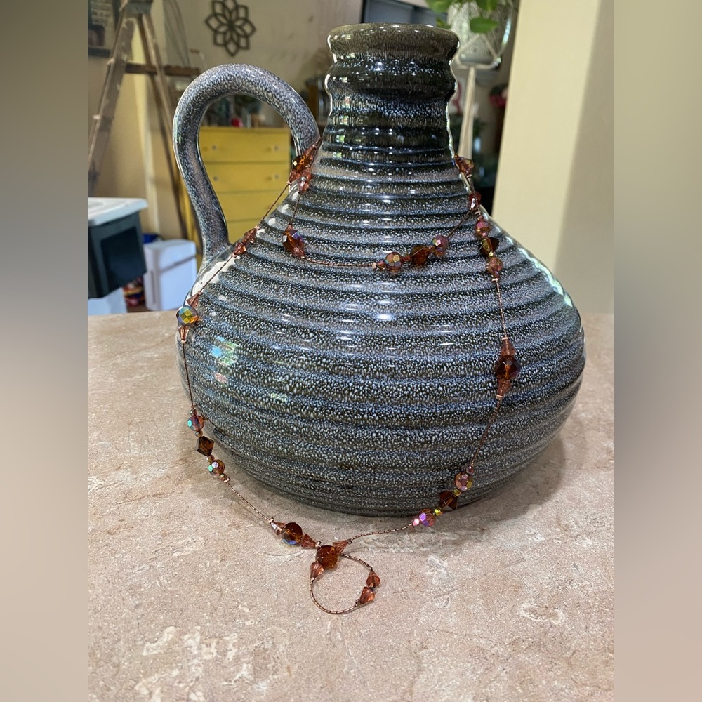 ✂️Iridescent Pink/Burgundy-ish Beaded Necklace✂️